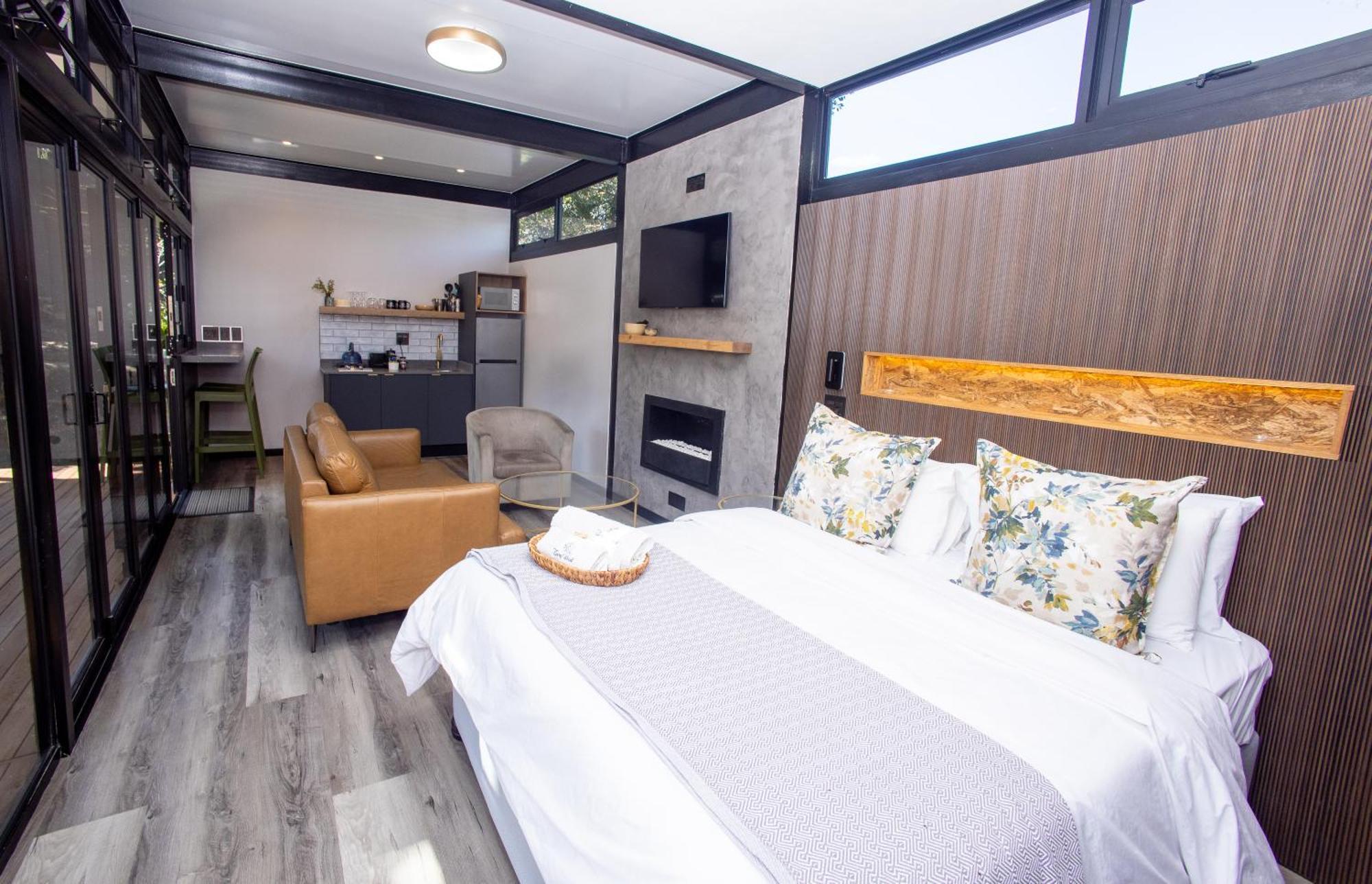 Coral Wood Self Catering Suites And B&B East London Luaran gambar